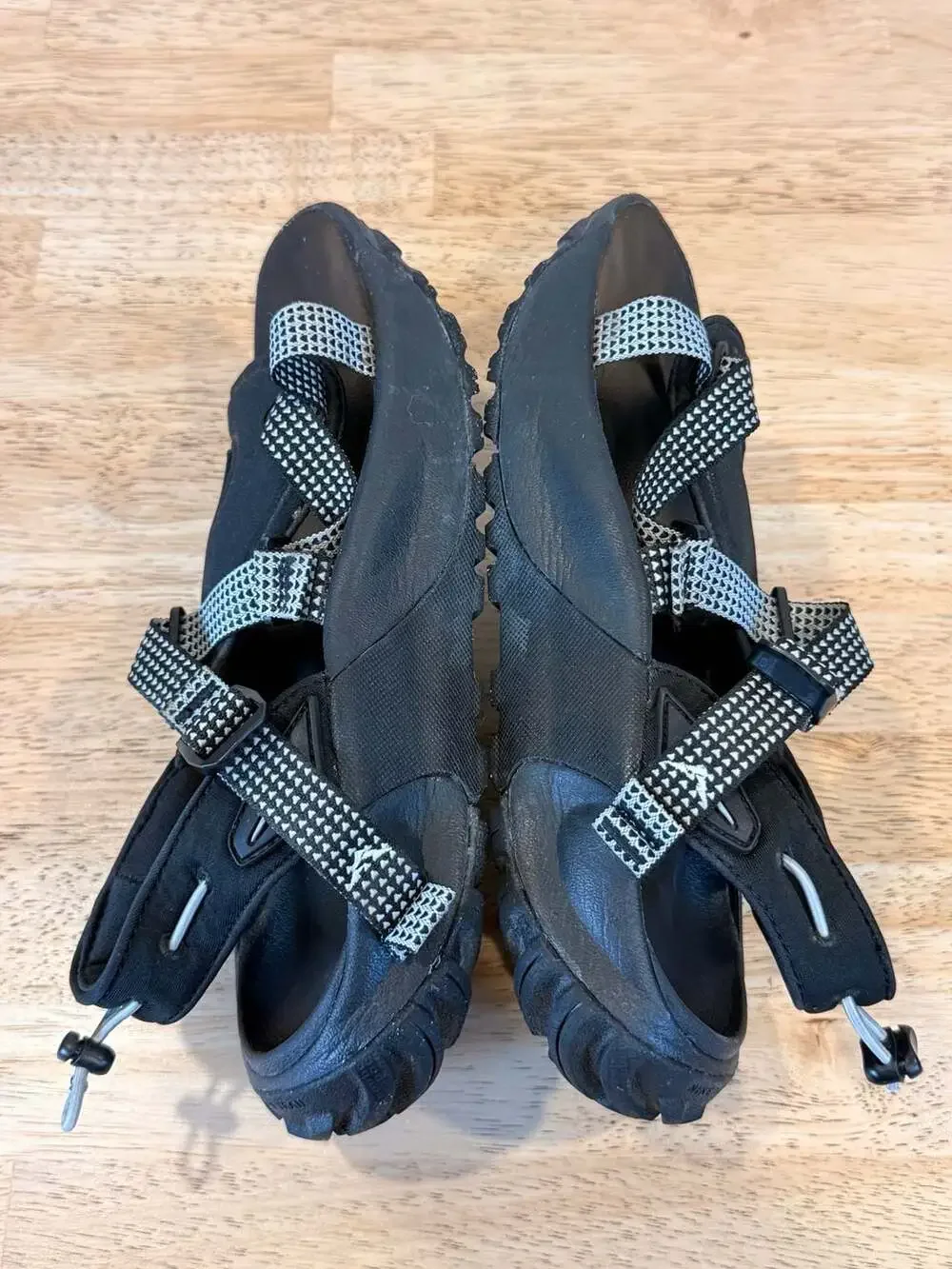 Nike Oneonta Trail Black Womens Outdoor Hiking Sandals Size 9